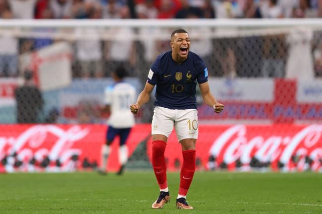 Mbappe cười hả hê khi Kane sút trượt penalty